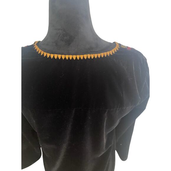 Boho Chic Black Embroidered Peasant Top – Long Sleeve Festival Blouse - Picture 3 of 7